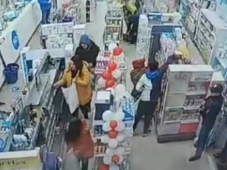 “Es recurrente”: Trabajadores de reconocida farmacia en La Cisterna denuncian ola de turbazos