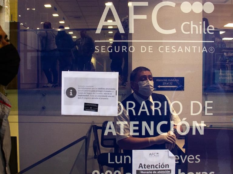 AFC comenzará a pagar dinero a trabajadores con contratos suspendidos el 30 de abril