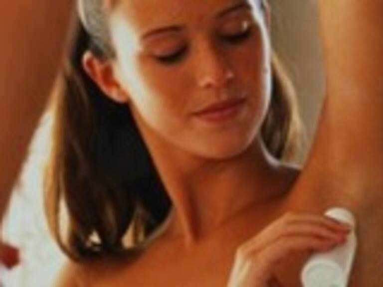 Esta es la forma correcta de usar el desodorante