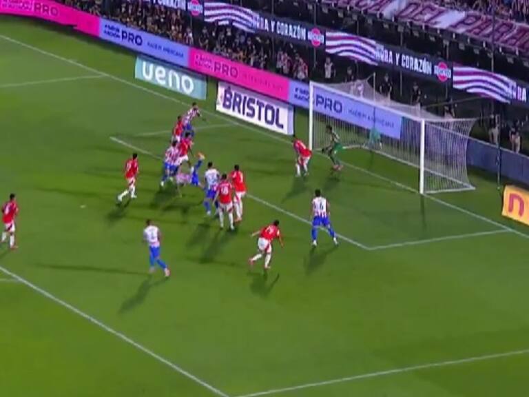 Arturo Vidal se queda estancado en área chica y Paraguay aprovecha para abrir la cuenta en Asunción