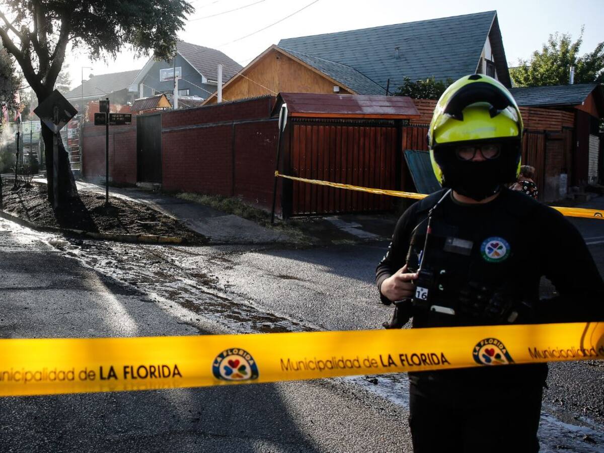 Escolar de 8° básico se encuentra grave tras caer desde tercer piso en colegio de La Florida