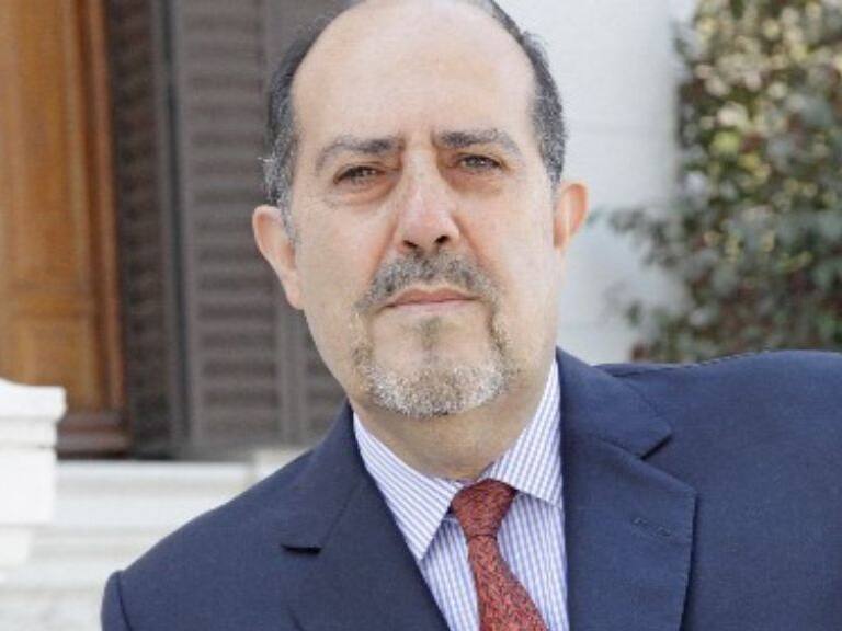 «Se terminan las tablas de riesgo»: Hector Sánchez, ex superintendente de Salud, explica su propuesta de reforma a las isapres