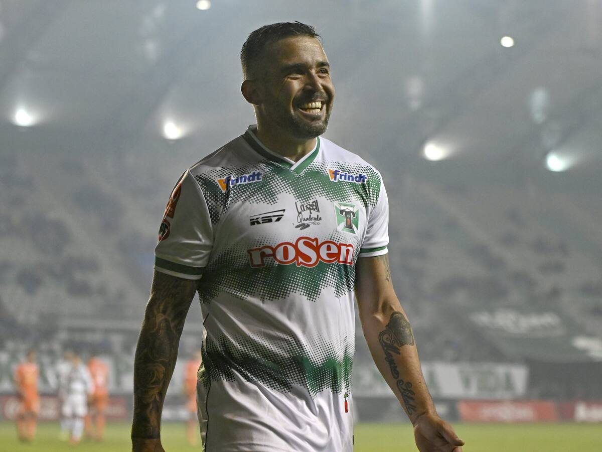 Delantero con experiencia: O’Higgins oficializó el fichaje de Matías Donoso
