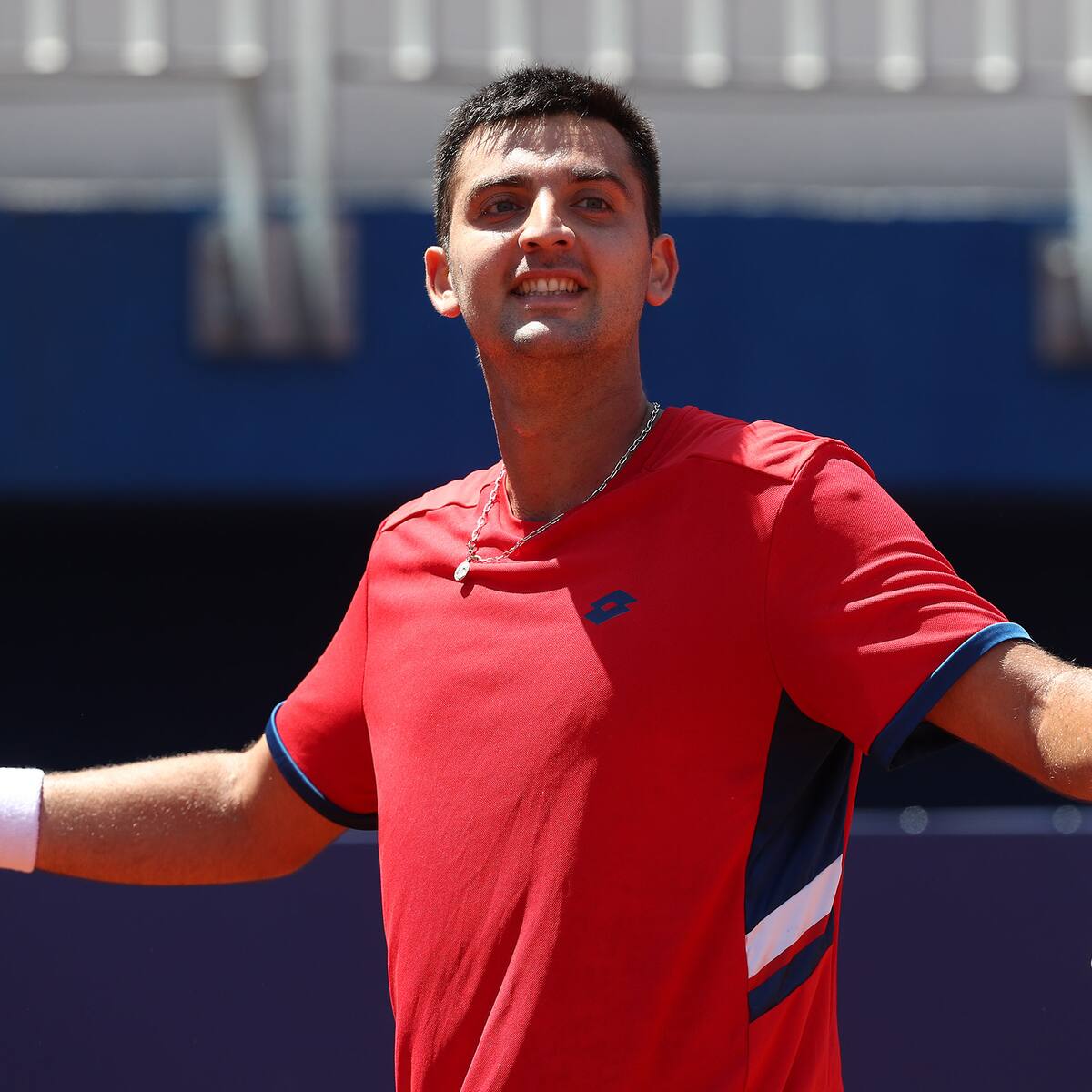 Tomás Barrios vuelve a los triunfos y avanza a octavos de final en el Challenger de Shanghái