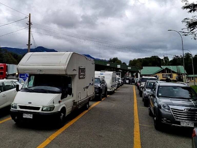 Más de 1.600 vehículos buscan regresar a Chile tras cierre de paso internacional Cardenal Antonio Samoré