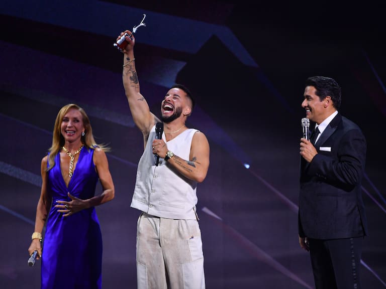 Pastor Rocha evangelizó al ‘Monstruo’ pero divide a las redes sociales