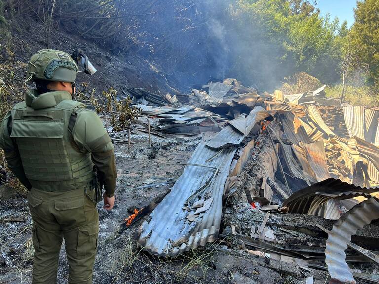 Ataque incendiario en Contulmo deja cinco inmuebles quemados