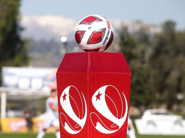 PROGRAMACIÓN | Con las miradas puestas en Talca e Iquique: así se definirá el Campeonato de Primera B