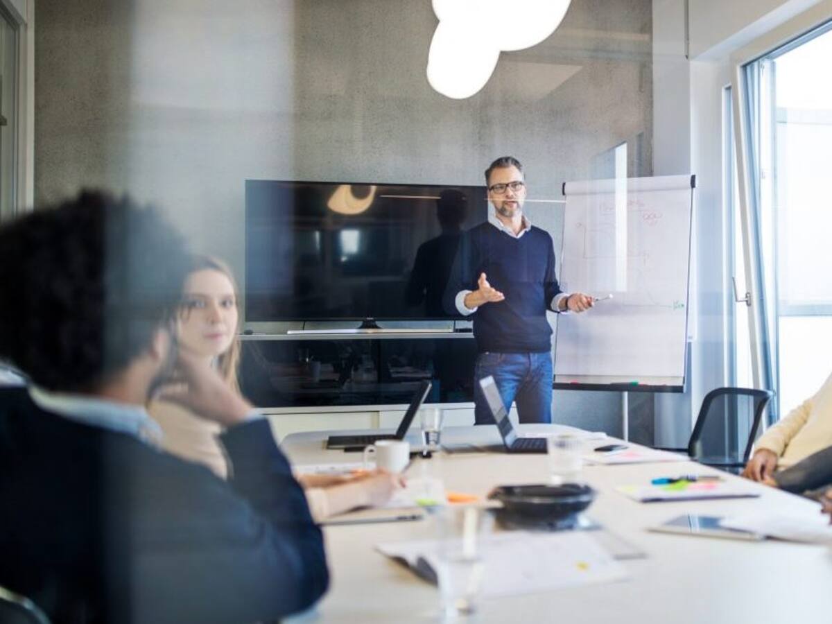 «Emprendemos»: Plataforma busca potenciar negocios de profesionales a través de franquicia a bajo costo