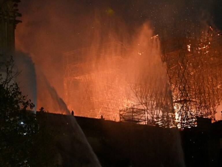 Expertos e incendio en Notre Dame: «Lo más valioso se salvó»