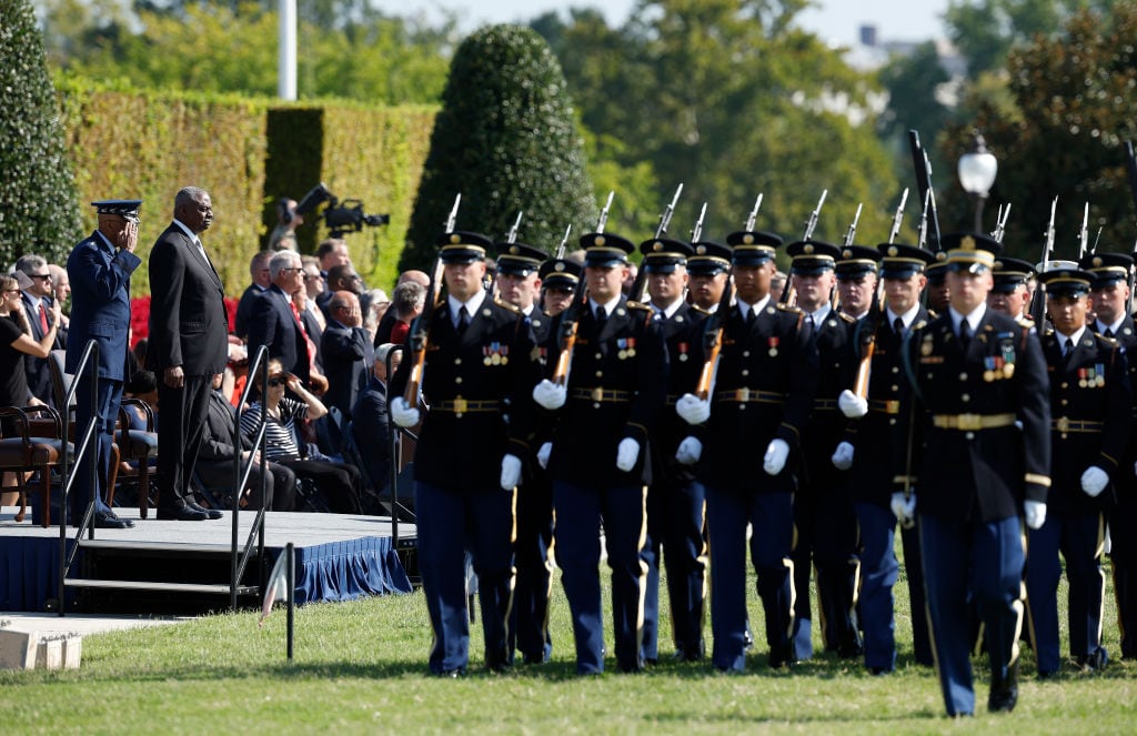 El secretario de Defensa de Estados Unidos, Lloyd Austin, durante una ceremonia en la sede del Pentágono en la ciudad de Arlington en Virginia
