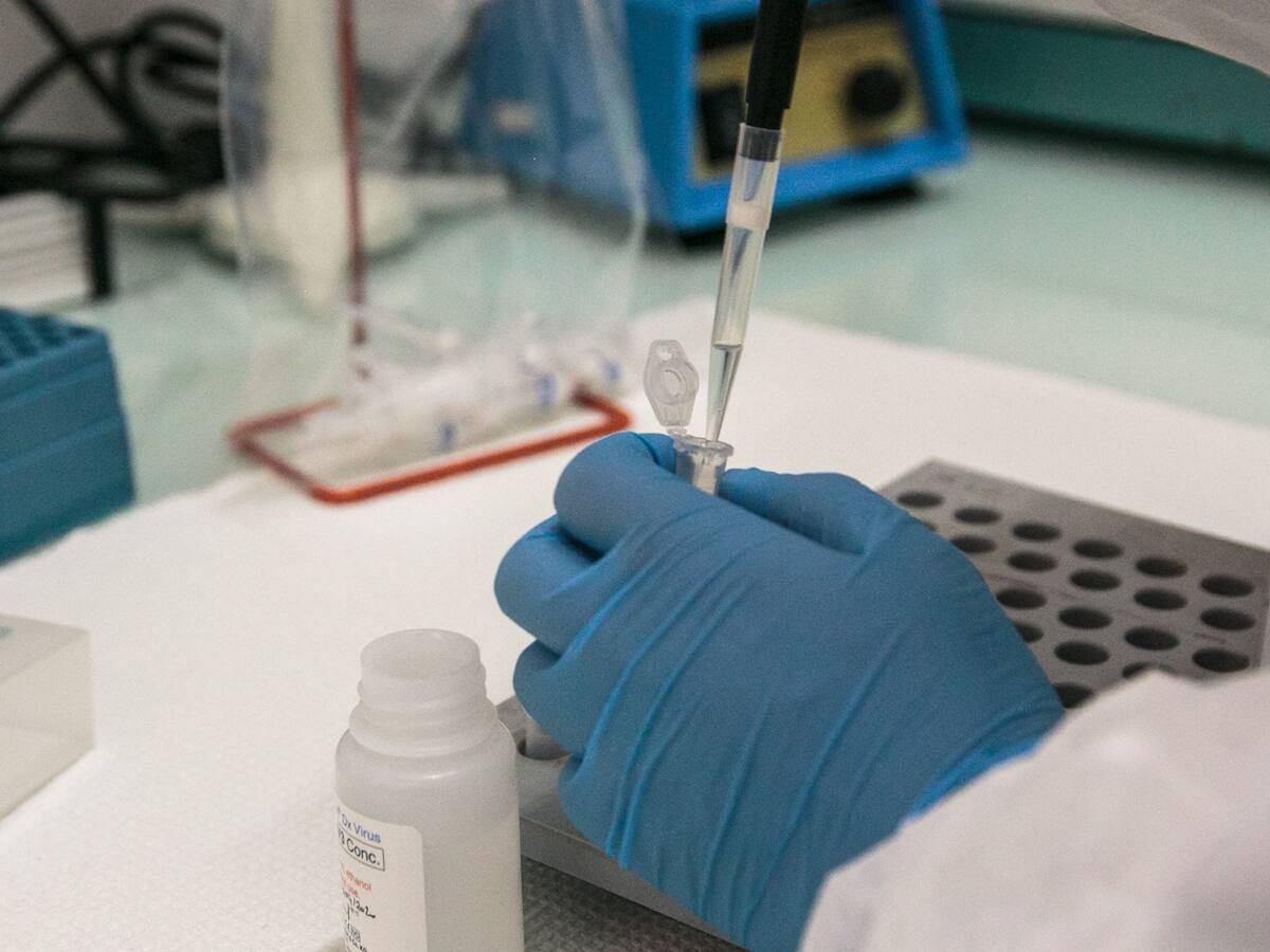 Dos fiestas en una misma casa provocaron brote de coronavirus en Laja: hay 7 contagiados y casi 90 en cuarentena