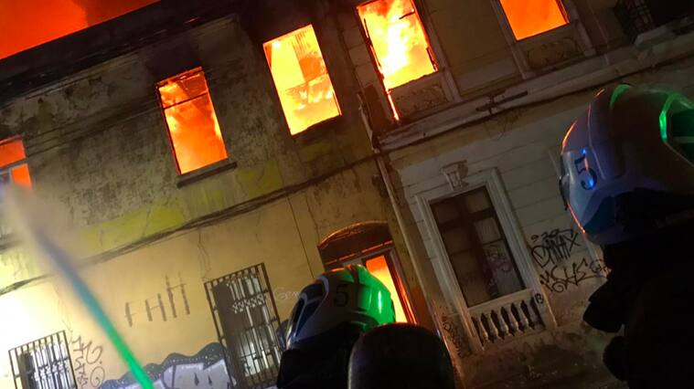 Incendio en el centro de Santiago dejó al menos 30 personas damnificadas