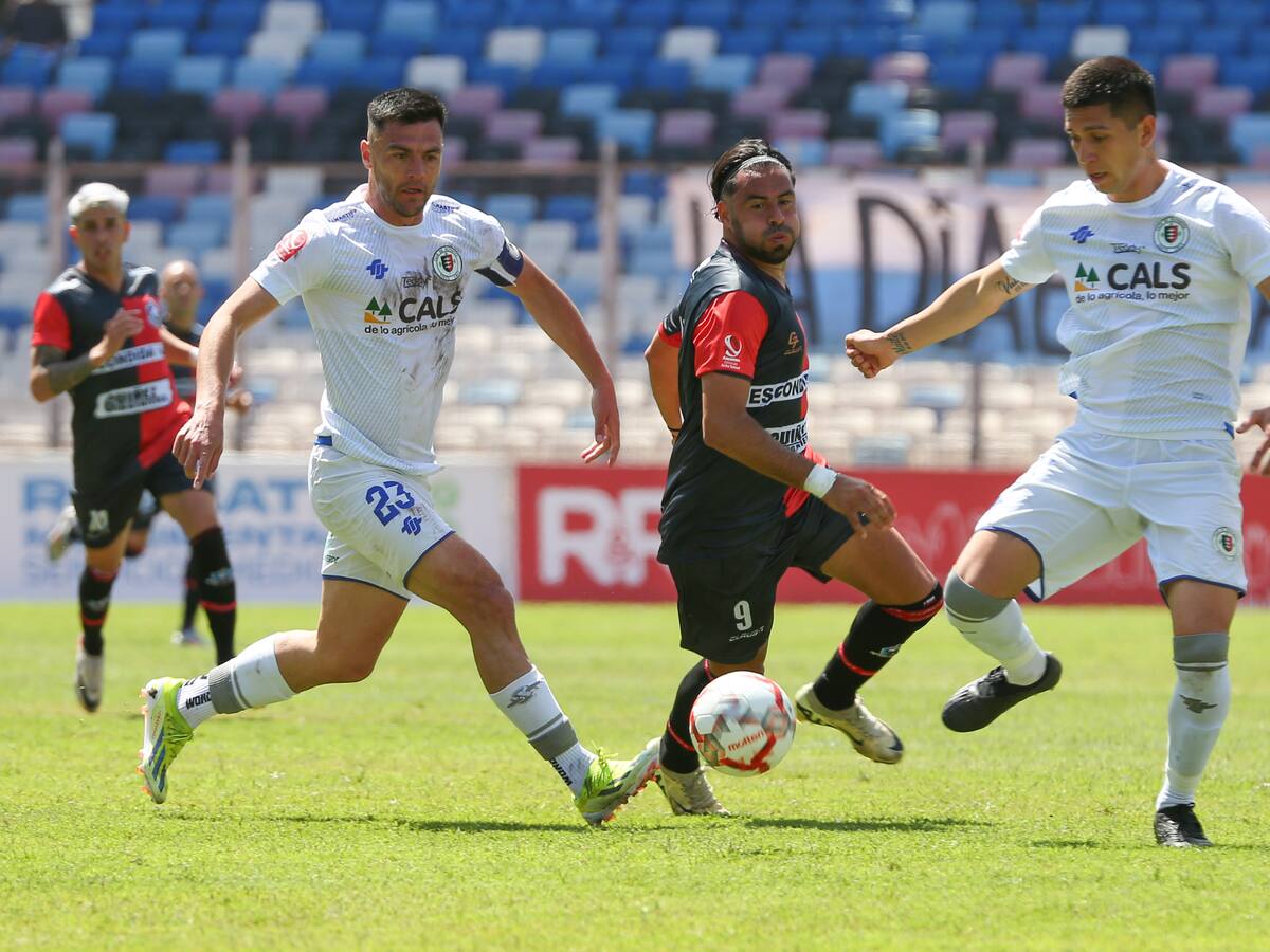 Deportes Santa Cruz apela a un canterano de Colo Colo para revertir su mal inicio en Primera B