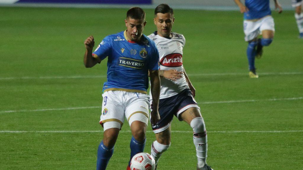 26 DE ABRIL DE 2021/RANCAGUARodrigo Holgado (i), durante el partido valido por el Campeonato Nacional AFP PlanVital 2021, entre Audax Italiano y Deportes Melipilla, disputado en el Estadio El Teniente de Rancagua.
FOTO: BYRON PEREZ CARVAJAL/AGENCIAUNO