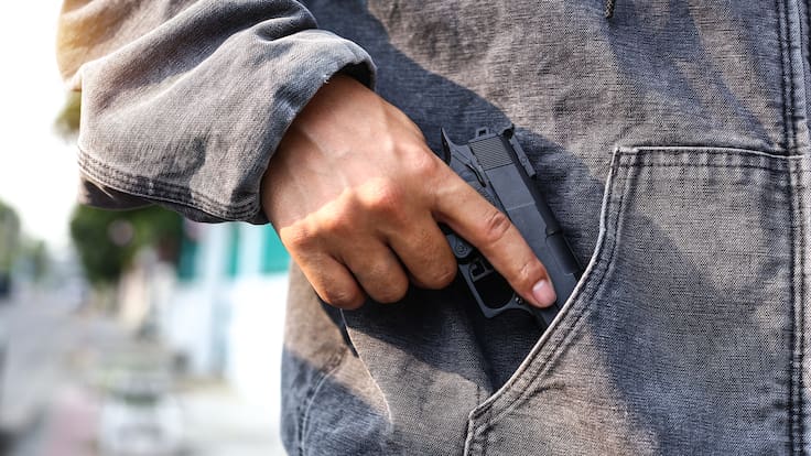 Ante el alza de la delincuencia juvenil en Chile: estos son los factores que explican el preocupante fenómeno, según especialista