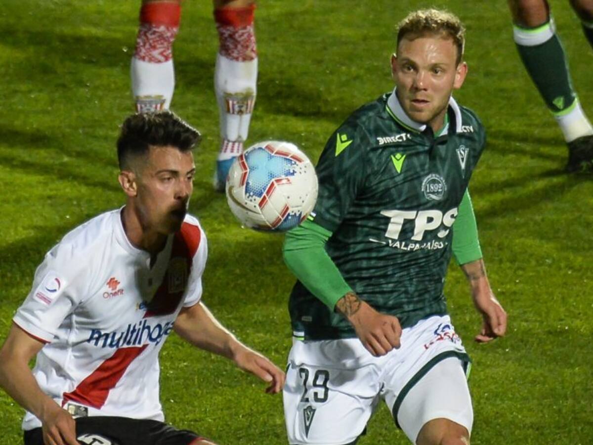 ¿Del puerto al Monumental? Revelan interés de Colo-Colo por el delantero de Santiago Wanderers Carlos Rotondi