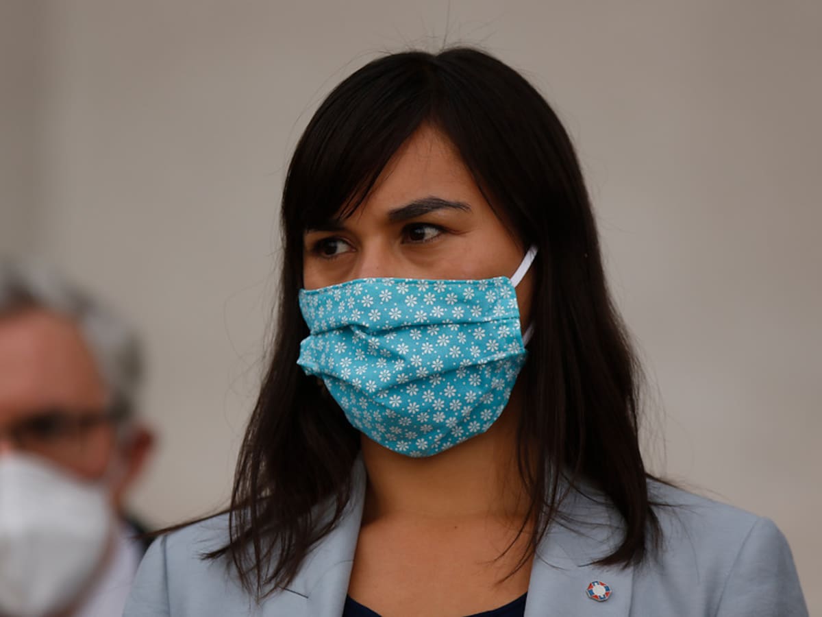 Izkia Siches por nombramiento de Enrique Paris: «Enfrenta el inmenso desafío de cambiar profundamente la estrategia sanitaria»
