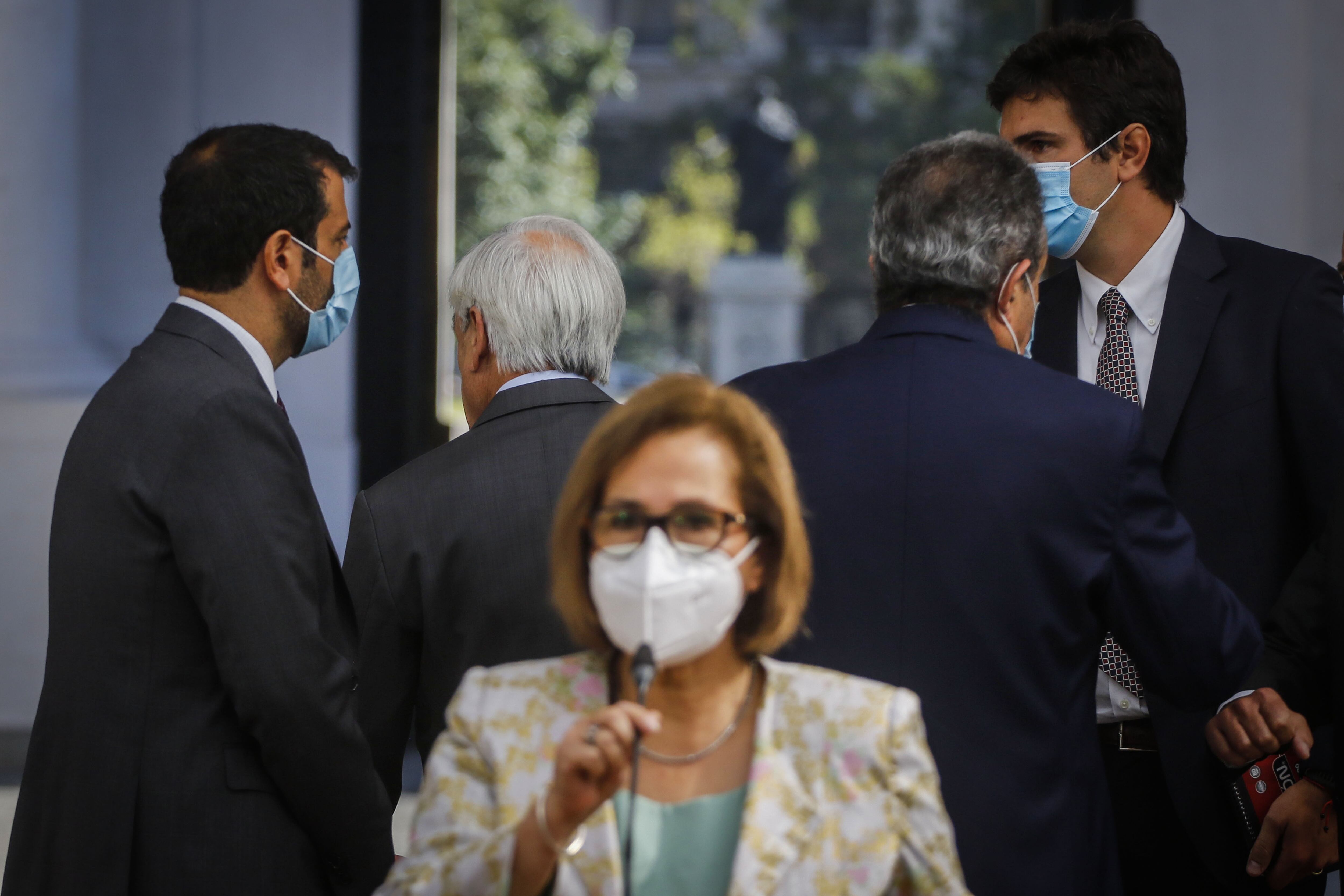El momento en que la presidenta del Senado, Adriana Muñoz, se disponía a realizar su intervención. Foto: Agencia Uno