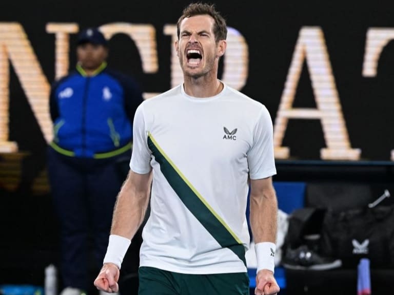 Andy Murray gana una batalla a Thanasi Kokkinakkis y sigue en carrera por el Abierto de Australia