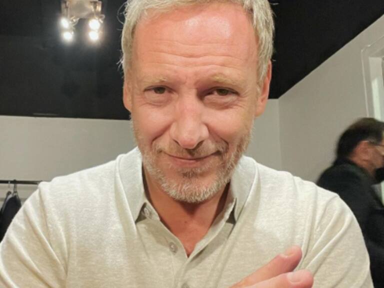 Como dos gotas de agua: Martín Cárcamo sorprendió con parecido con su papá