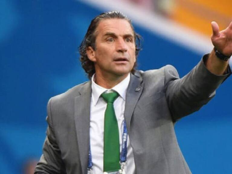 Juan Antonio Pizzi estalló en Argentina: «Hay una campaña descarada hacia nuestro trabajo»