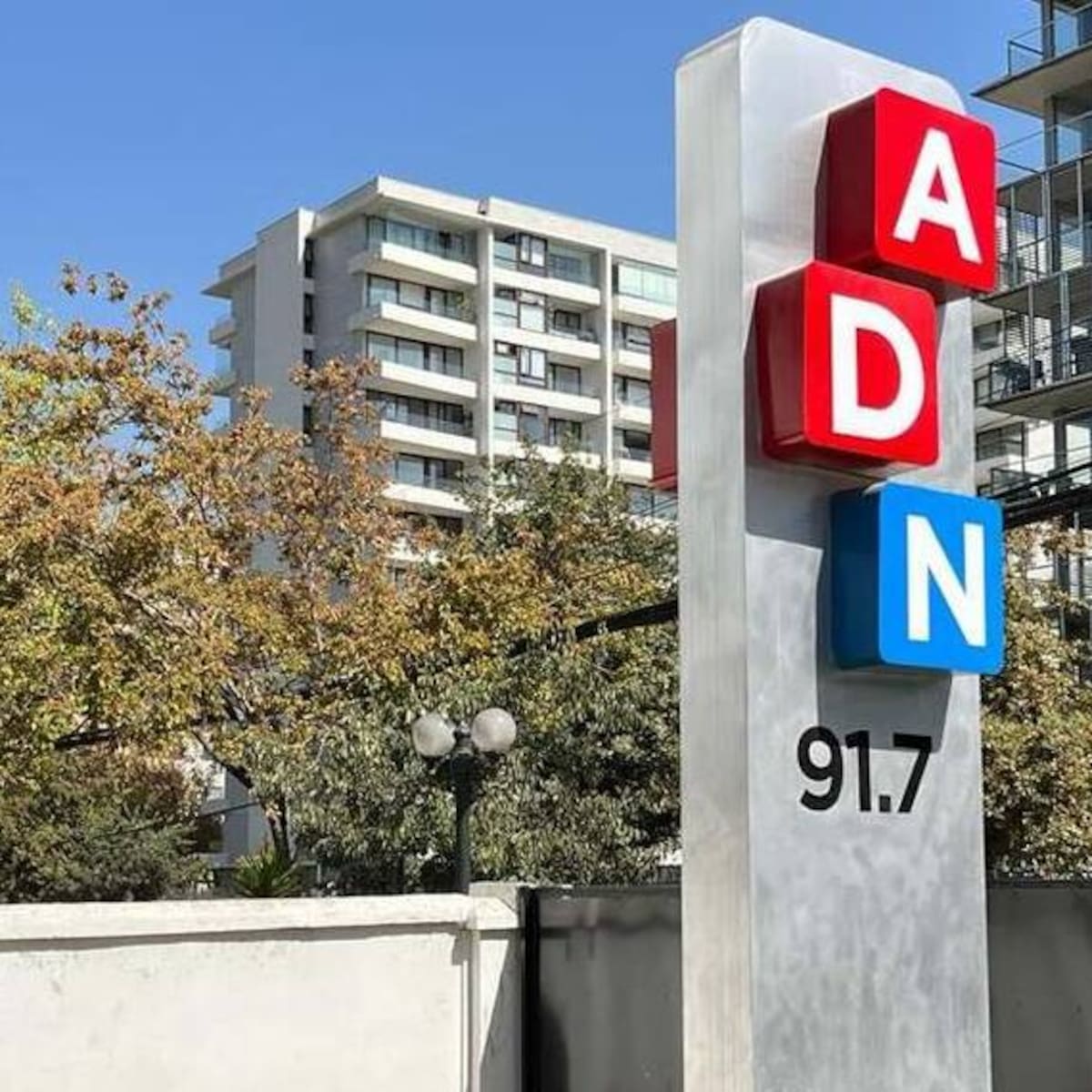ADN informa sobre la situación contractual del periodista Rafael Cavada