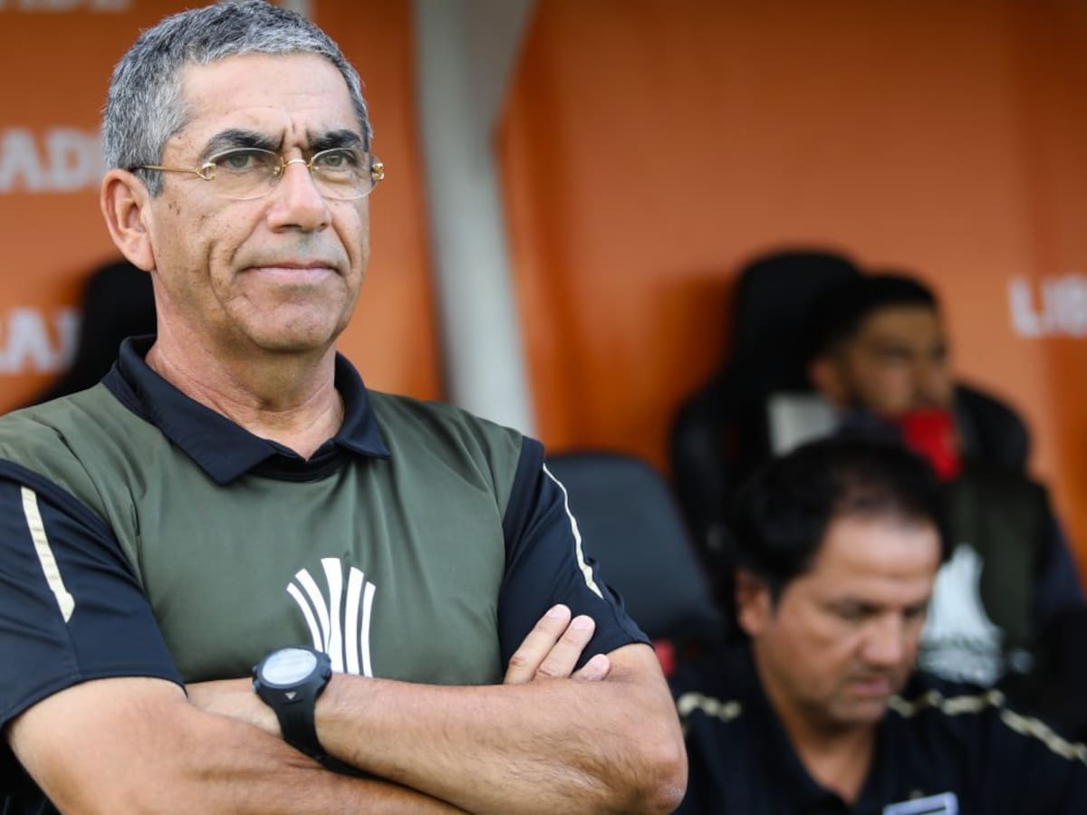 Colo Colo modificó nómina de permisos especiales para volver a los entrenamientos luego de no incluir a su cuerpo técnico