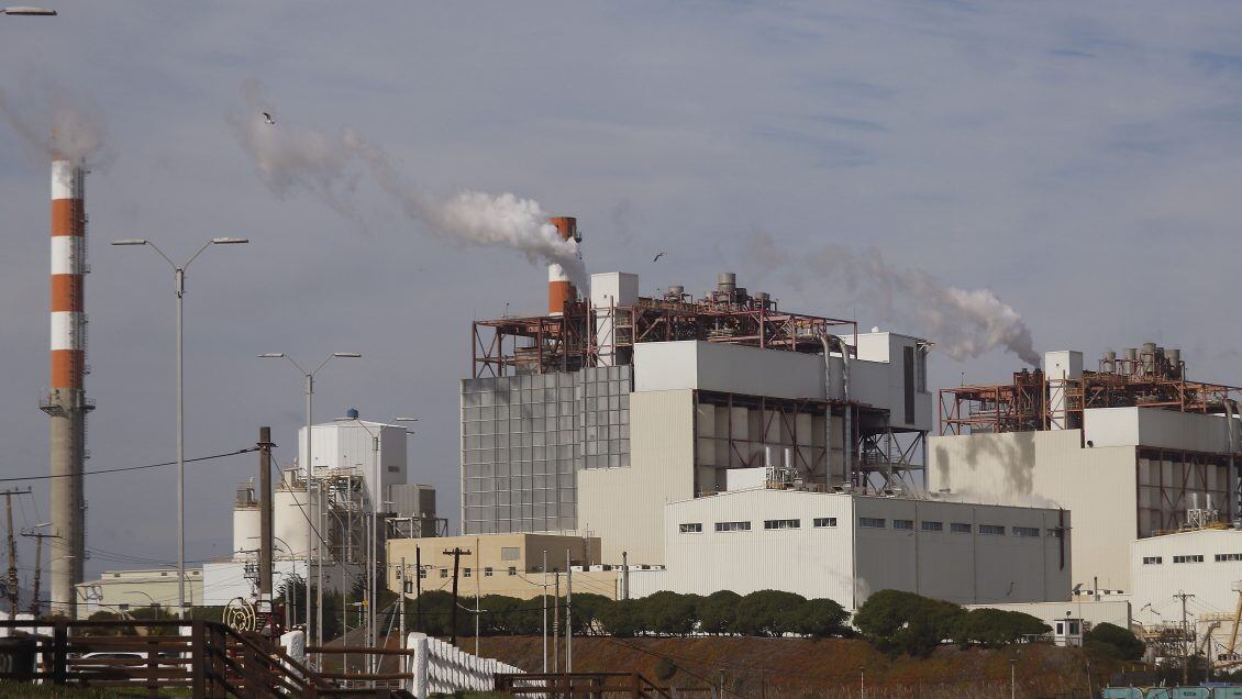 31 DE JULIO DE 2019/PUCHUNCAVIImagenes tematicas del cordon industrial de Quintero, Puchuncavi y Ventanas.
Esta semana, se registraron altos niveles de contaminacion en el ambiente, por lo que la Intendencia regional decretó emergencia ambiental, prohibiendo las actividades fisicas en colegios de la zona.
FOTO: LEONARDO RUBILAR CHANDIA/AGENCIAUNO