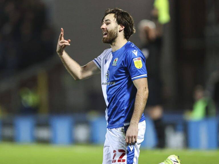 DT de Ben Brereton aseguró que no han tenido ofertas por el delantero: «Que yo sepa, el teléfono no ha sonado»