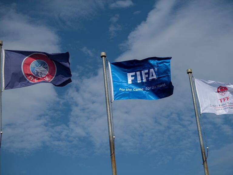 FIFA decidió intervenir en la crisis de la ANFP ante inminente salida de Sebastián Moreno