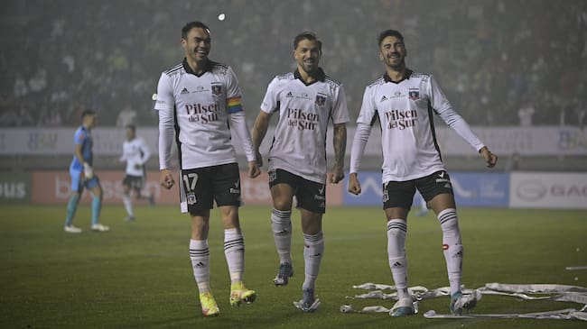 Colo Colo golea a Temuco y avanza a octavos de final de Copa Chile