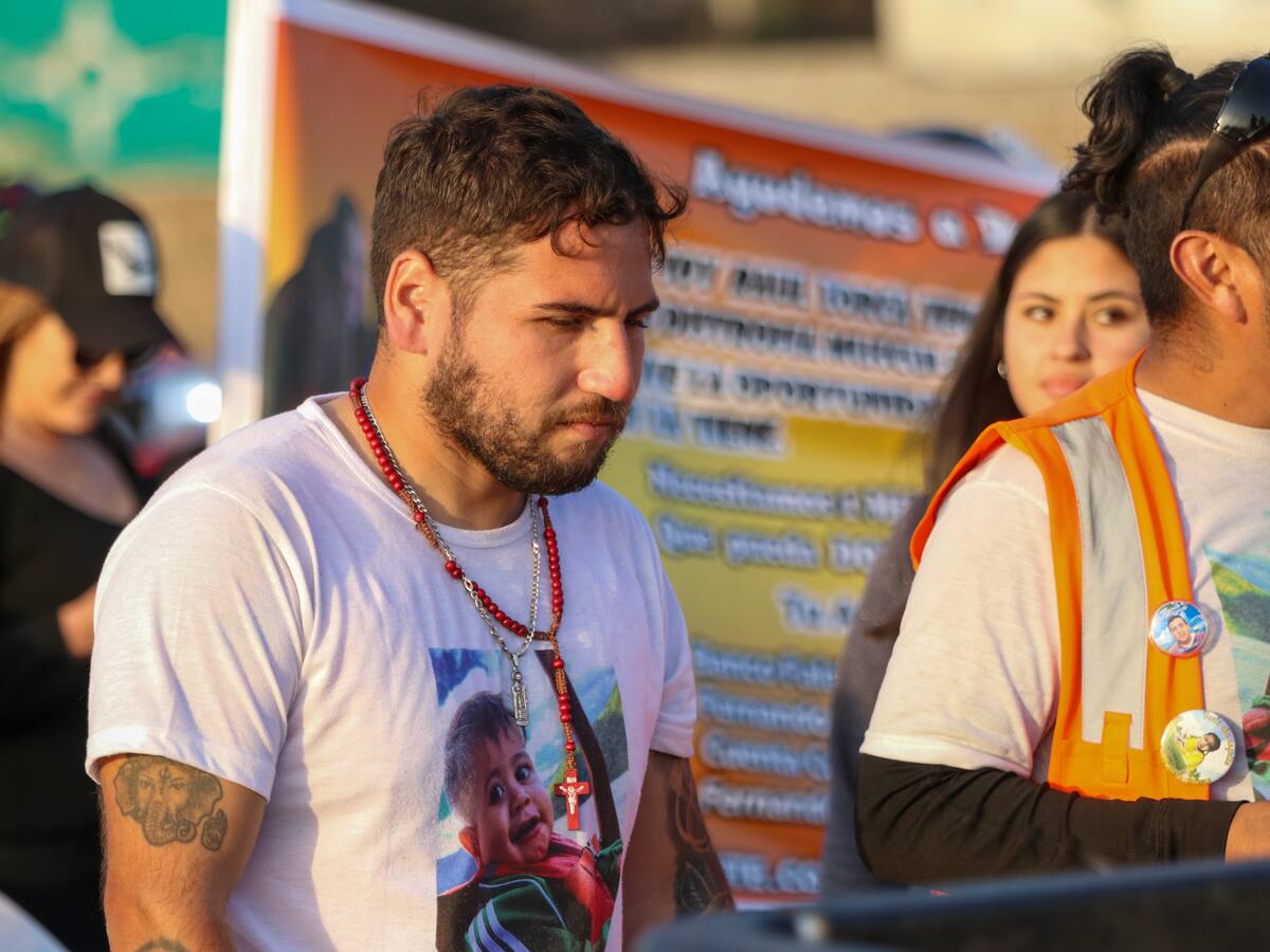 Lleva solo un 25% de la meta: padre que camina desde Arica a Santiago por su hijo Dante continuará el sur