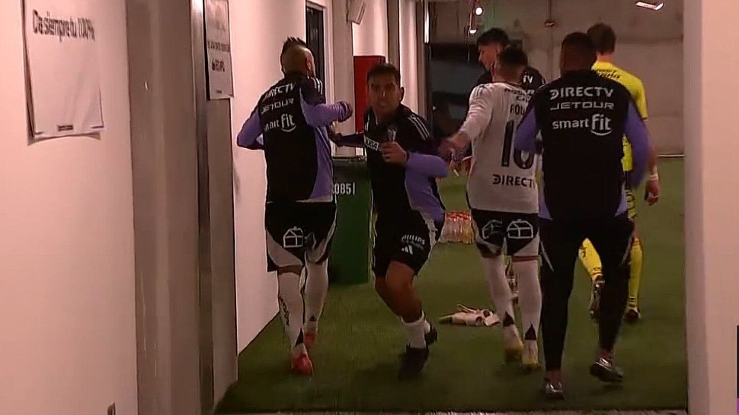 Arturo Vidal y Fernando De Paul continuaron peleando tras el empate en Iquique | Captura de pantalla