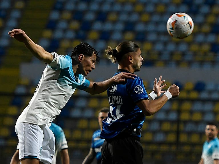 Racing abre el marcador y toma ventaja sobre Huachipato en Viña por la Sudamericana | Agencia Uno