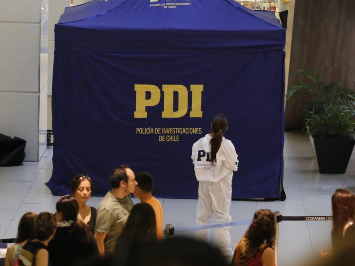 Mujer es asesinada al interior de centro comercial en Talca: habría sido atacada por su expareja