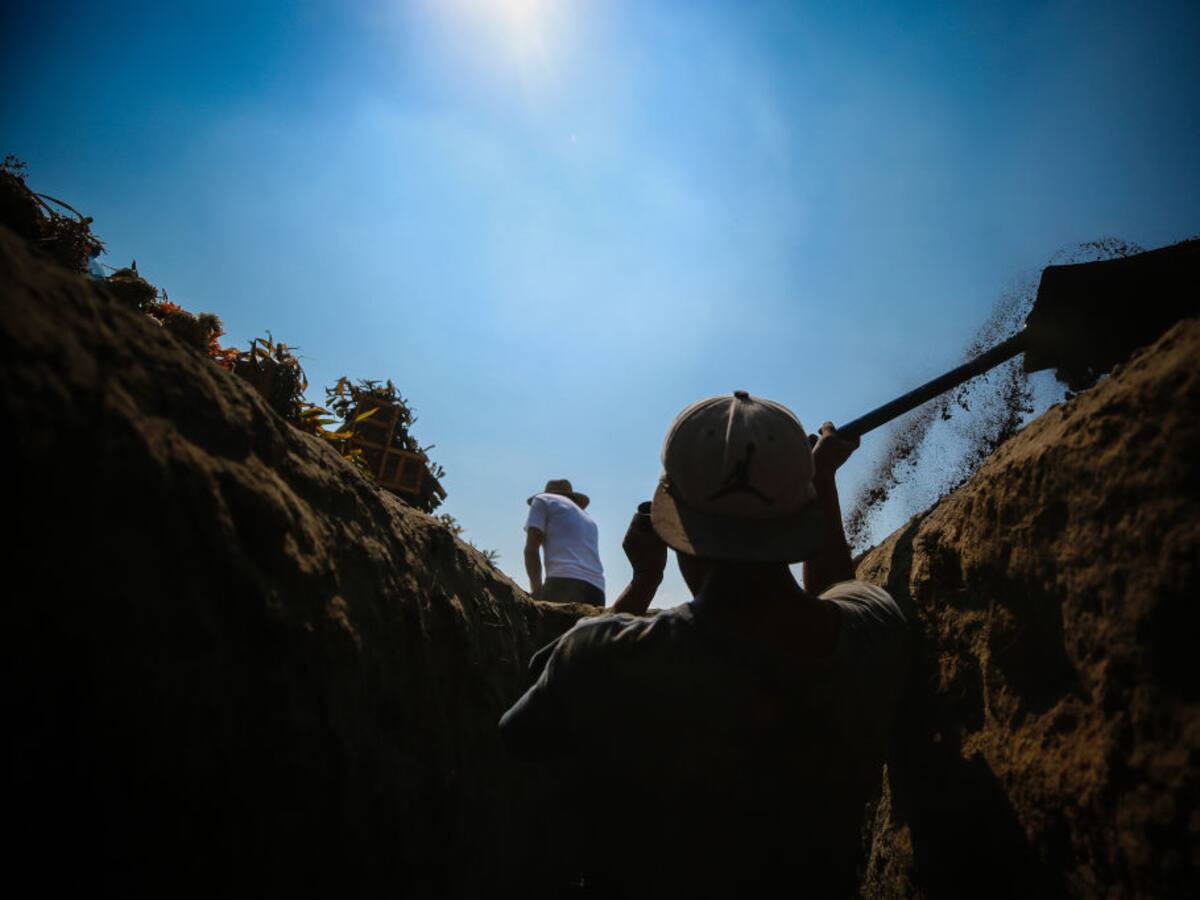 México rescató 2.395 cuerpos de fosas clandestinas en primeros años de López Obrador