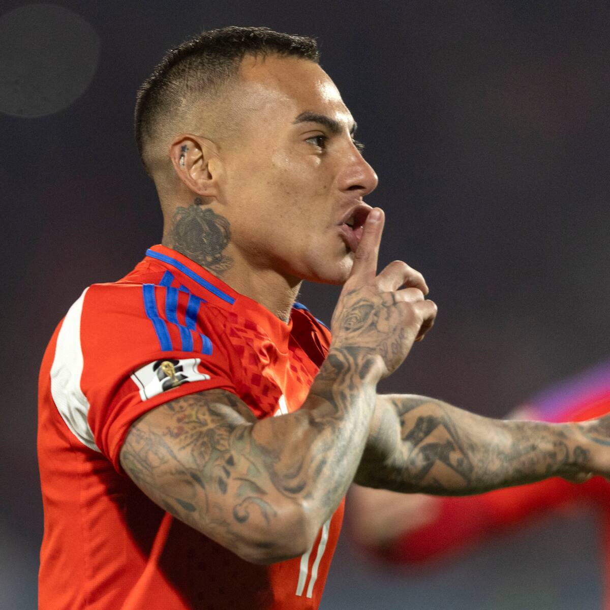 “Nuestra oferta era menor, pero lo convencí, Eduardo Vargas está loco de la vida de venir al club”