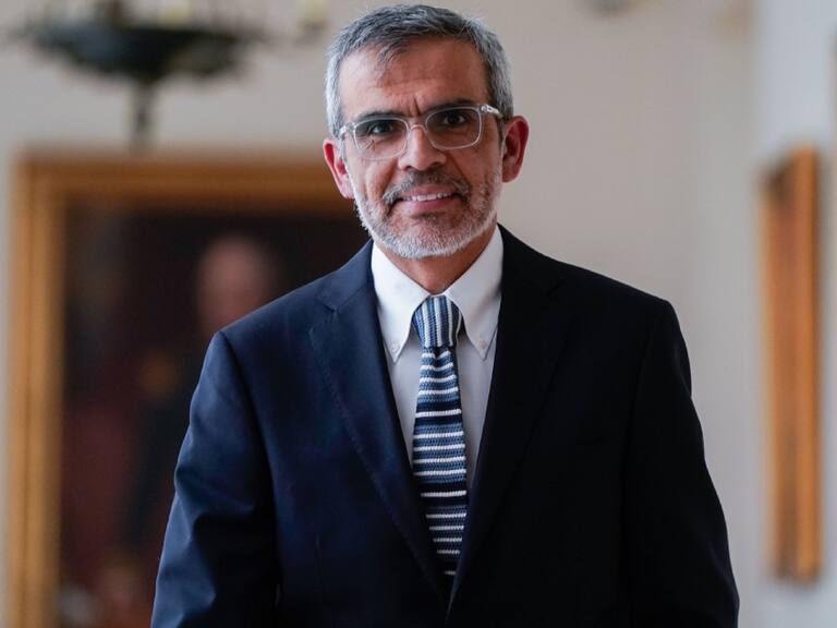 Luis Cordero asume como ministro de Justicia: «Este es un sector que es mucho más que indultos y el nombramiento del Fiscal Nacional»