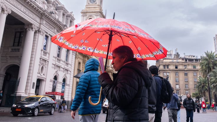 Lluvias afectarán a 11 regiones este viernes e incluirán nevadas: las zonas donde habrá precipitaciones