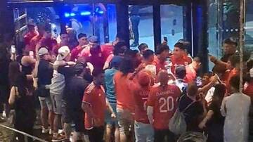 Decenas de hinchas le dieron tremendo banderazo a la Roja antes de su crucial duelo ante Argentina por la Copa América