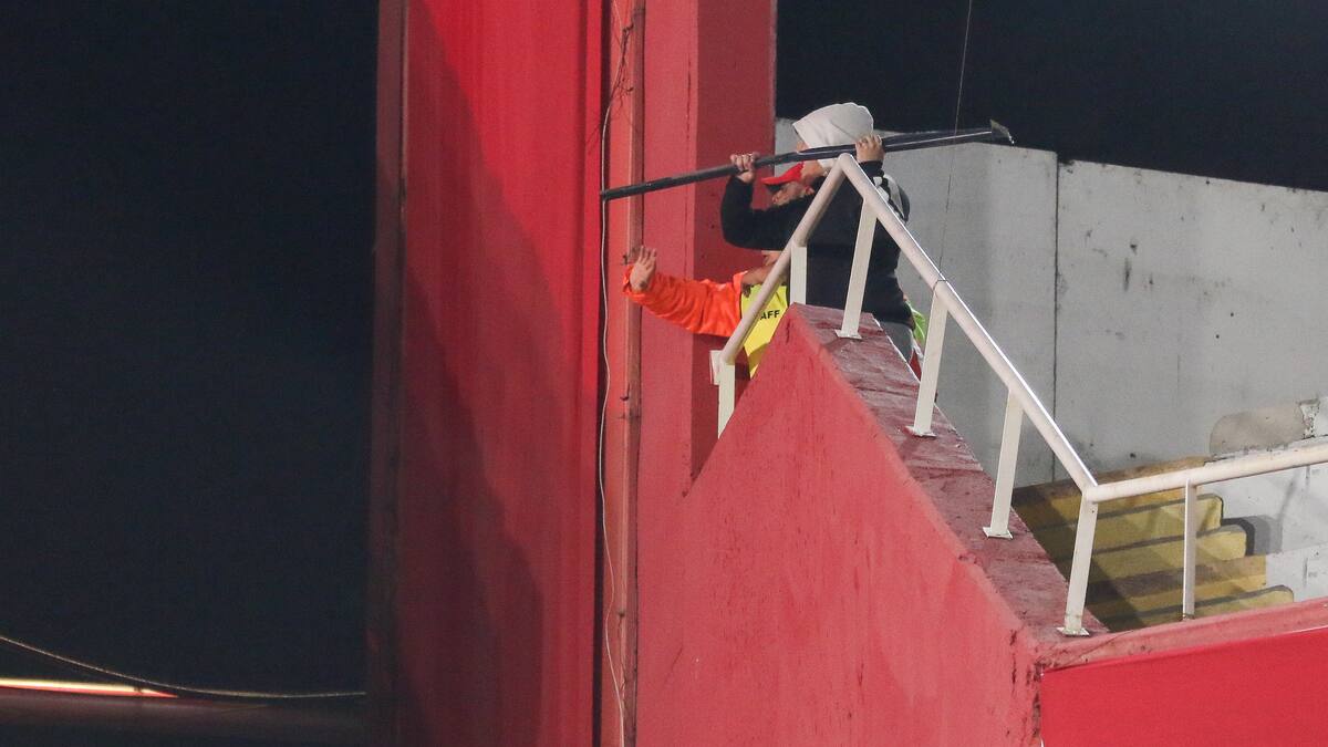 Líder de la barra brava de Independiente queda con prohibición de ingreso a todos los estadios de Argentina tras la barbarie de Avellaneda