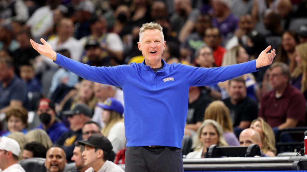 Steve Kerr entrenador campeón - anillos - Golden State Warriors campeones NBA 2022