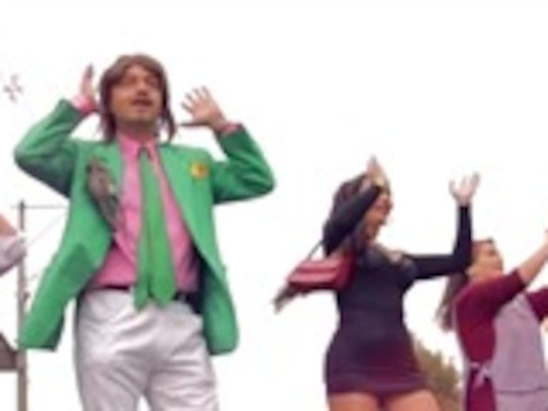 VIDEO La banda Kimeros trae de vuelta a Charly Badulaque