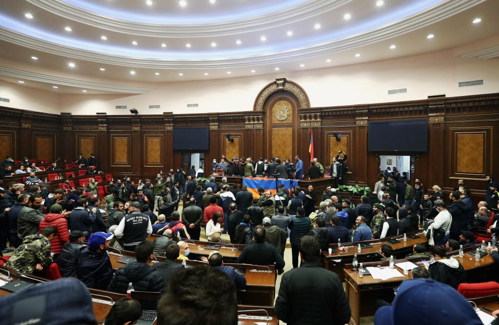 Protestas en el congreso armenio por la firma del acuerdo