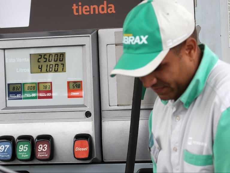 Enap bajará el precio de las bencinas desde este jueves