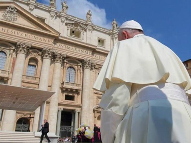 El Vaticano evalúa autorizar sacerdotes casados en zonas aisladas