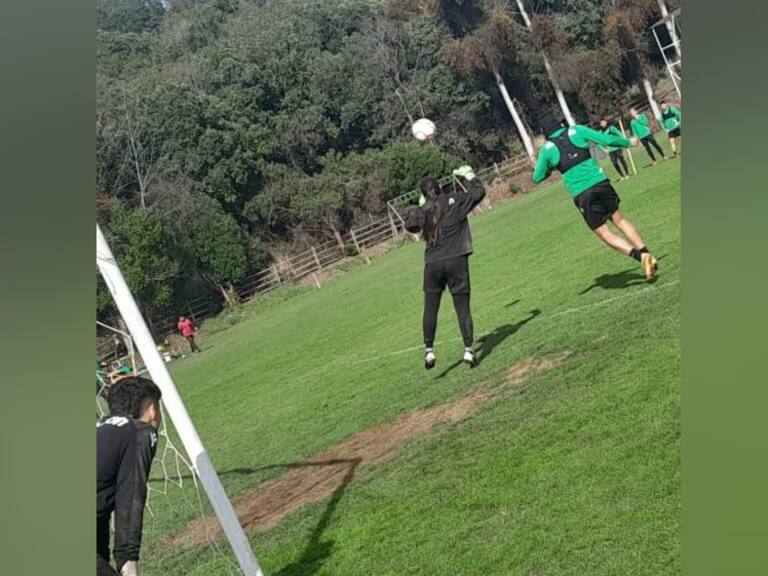 Santiago Wanderers integra a las arqueras del plantel femenino al entrenamiento con el cuadro masculino