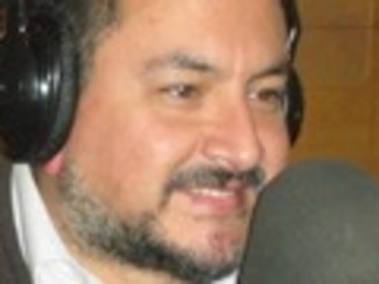 César Olmos: »Bielsa representa una revolución táctica para el fútbol chileno»