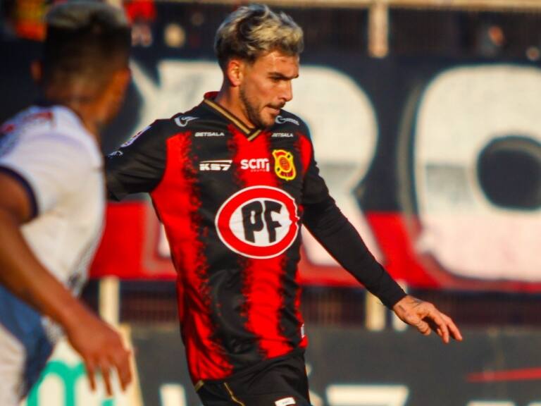 Detienen a dos hinchas por uso de bengalas en partido de Rangers: uno es menor de edad